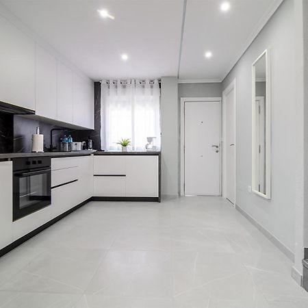 Casa Olivia With Pool Heating Fee Villa Торевиеха Екстериор снимка